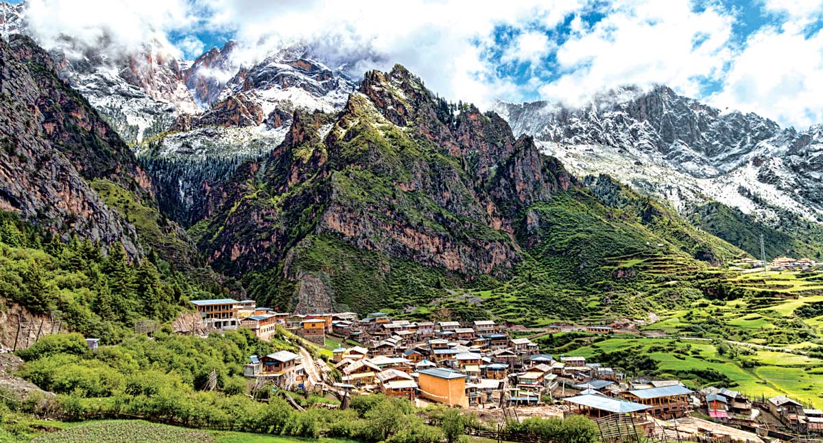 तिब्बतका १७ हजार बढी व्यक्तिलाई स्थानान्तरण गरिँदै