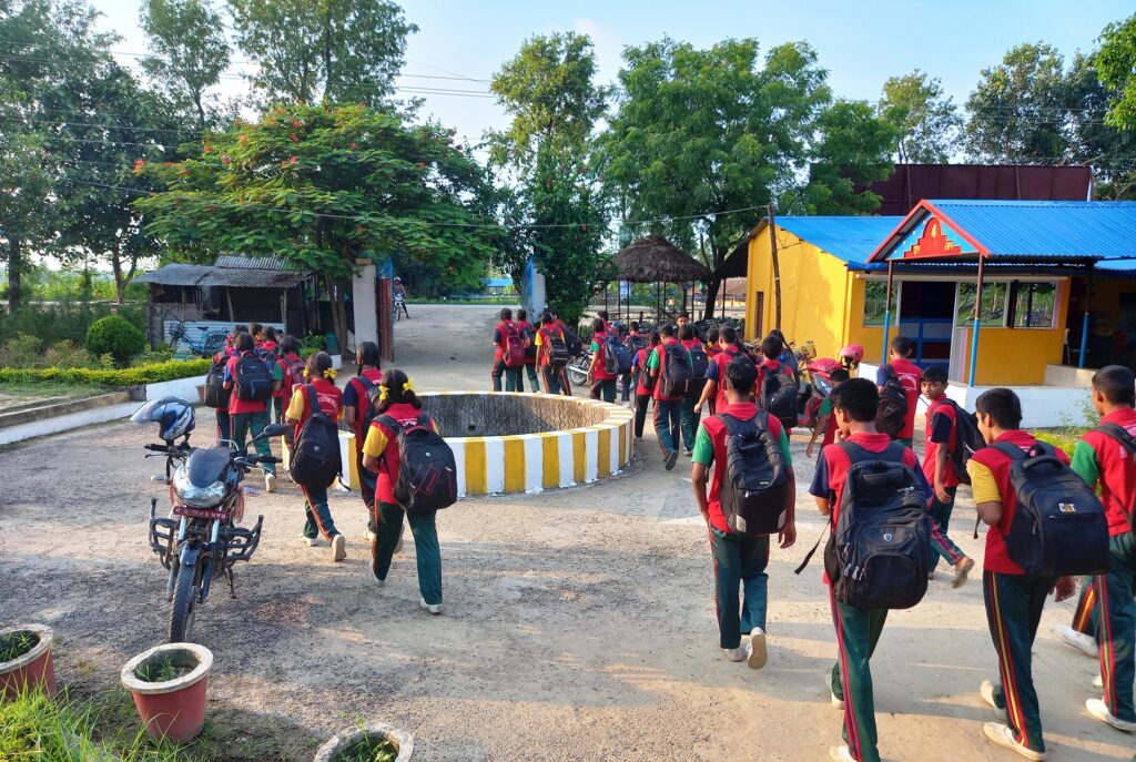 भारतीय विद्यार्थीको रोजाइमा बर्दिया को बढैयातालका विद्यालय