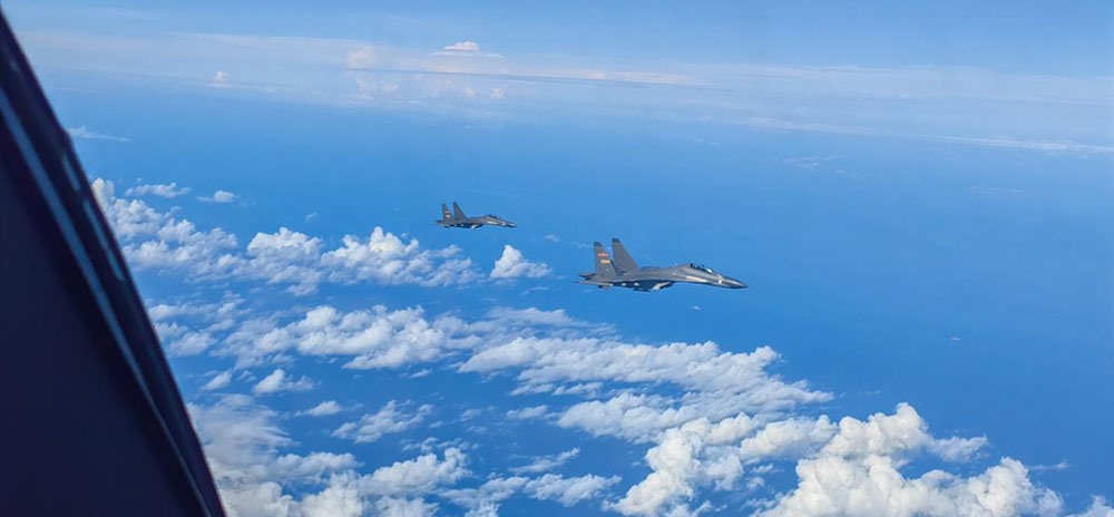 २६ चिनियाँ लडाकु विमान र १० युद्धपोत ताइवानको सीमा नजिक