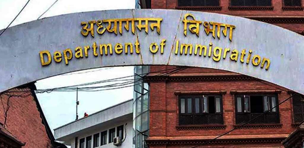 शङ्कास्पद गतिविधि गर्ने चार जना चिनियाँ नागरिक सोह्रखुट्टेबाट पक्राउ