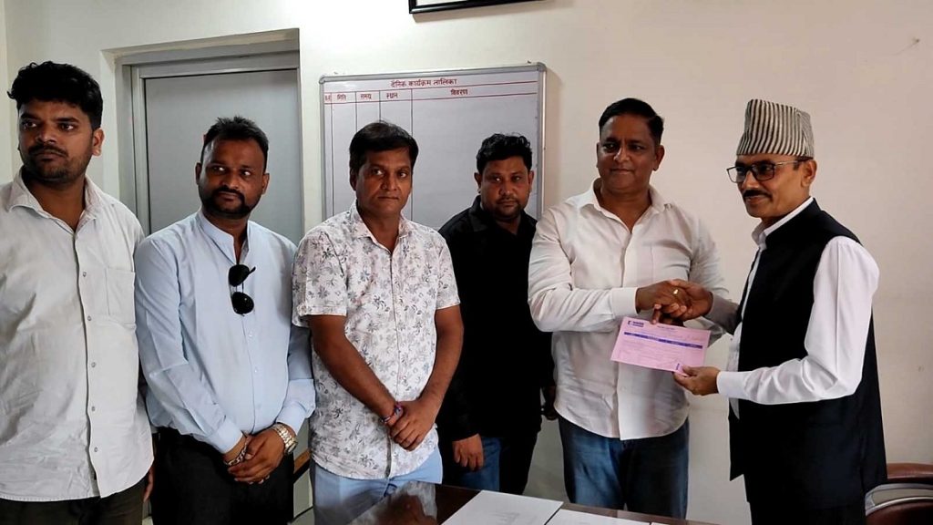 भारतीय पत्रकारले गरे प्रधानमन्त्री राहत कोषमा सहयोग